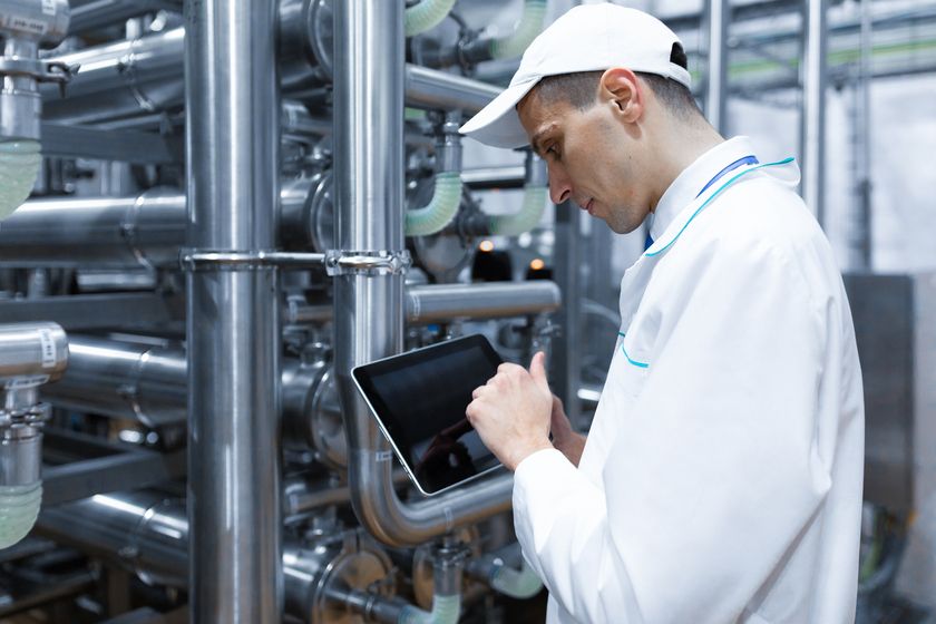 technologist-with-grey-tablet-his-hands-make-set-up-production-line-while-standing-department-dairy-factory_3_1-e609ee15 En el mercado desde hace 40 a&ntilde;os, Bomax es referencia como empresa de bombas para la industria. Bomba neum&aacute;tica, bomba dosificadora, filtro prensa y mucho m&aacute;s.